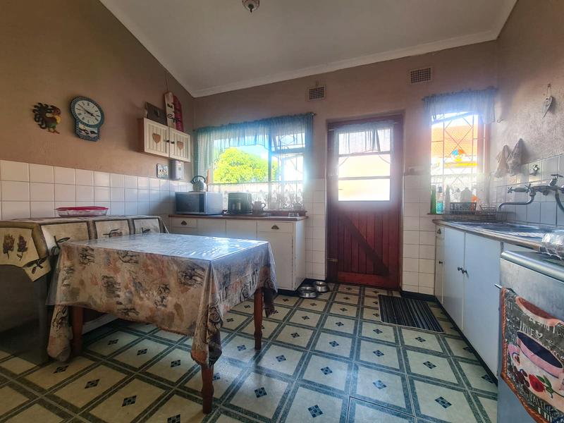 3 Bedroom Property for Sale in Goodwood Central Western Cape